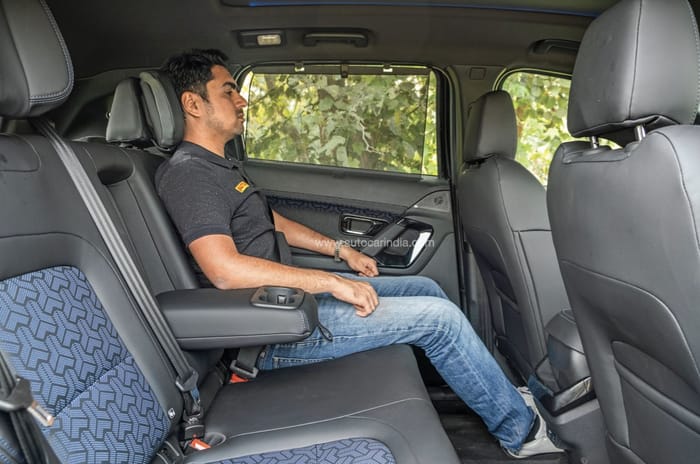 Tata Harrier vs Mahindra XUV700 vs Jeep Compass comparison review